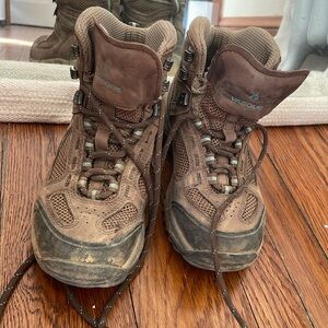 Vasque hiking boots